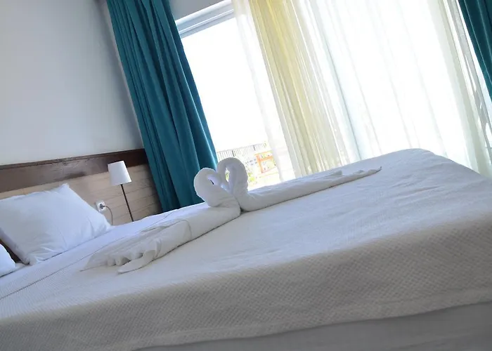 Hotel Uzum Tatil Evi 3*