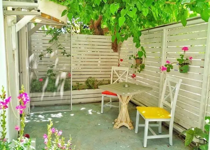 Hotel Uzum Tatil Evi 3*