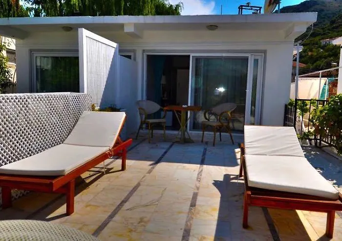 Uzum Tatil Evi 3*